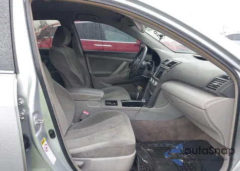 2007 Toyota Camry Le z USA, uszkodzony, nr VIN JTNBE46K373042760